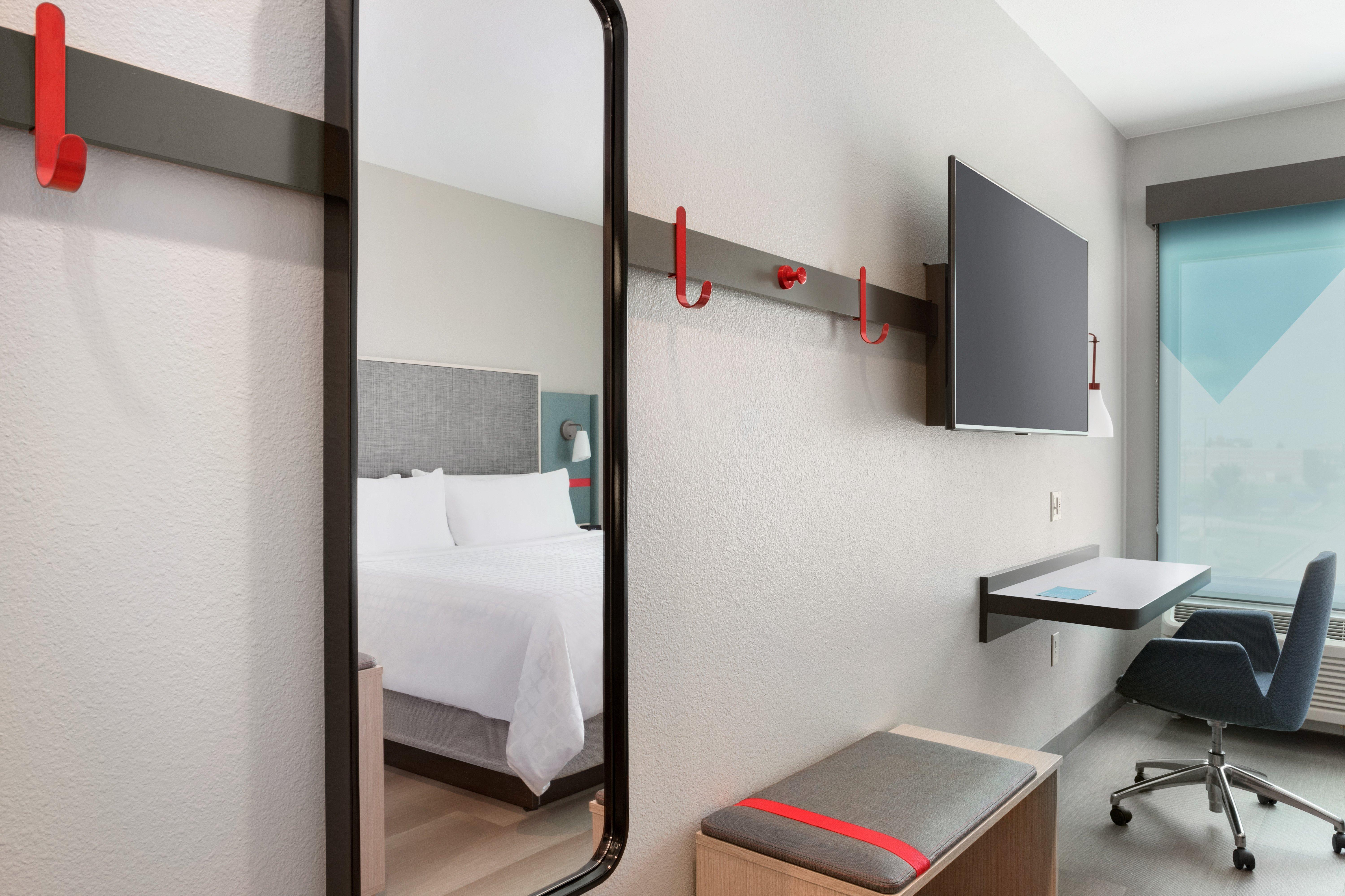 Avid Hotel - Staunton By Ihg Exterior foto
